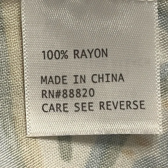 Women's Haute Hippie Button Down Shirt L Green Blue Floral - Picture 11 of 12